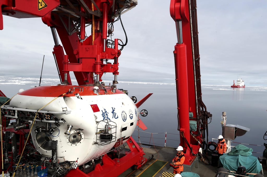 China’s manned deep-sea submersible Jiaolong prepares to leave its mothership Shenhai Yihao in the Arctic Ocean last August. Photo: Xinhua