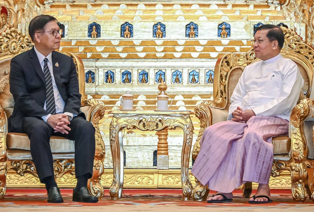 Thailand’s Foreign Minister Sihasak Phuangketkeow (left) talks to Myanmar’s President Min Aung Hlaing during a meeting in Naypyidaw on April 22. Photo: Thailand’s Ministry of Foreign Affairs/AFP
