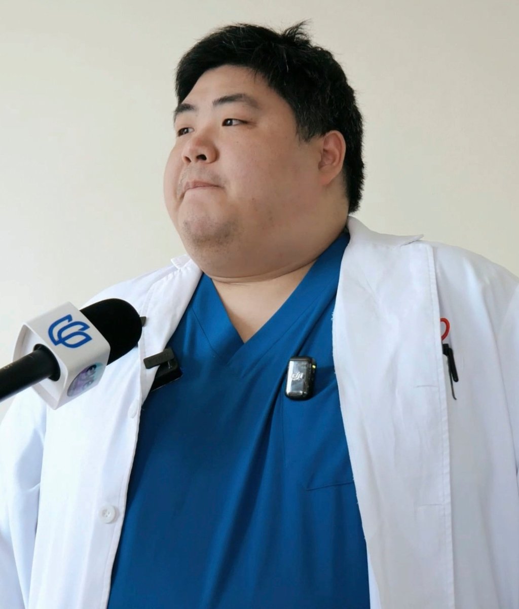 Xiang Ruilong, above, says he has tried to lose weight but keeps putting it back on. Photo: Baidu