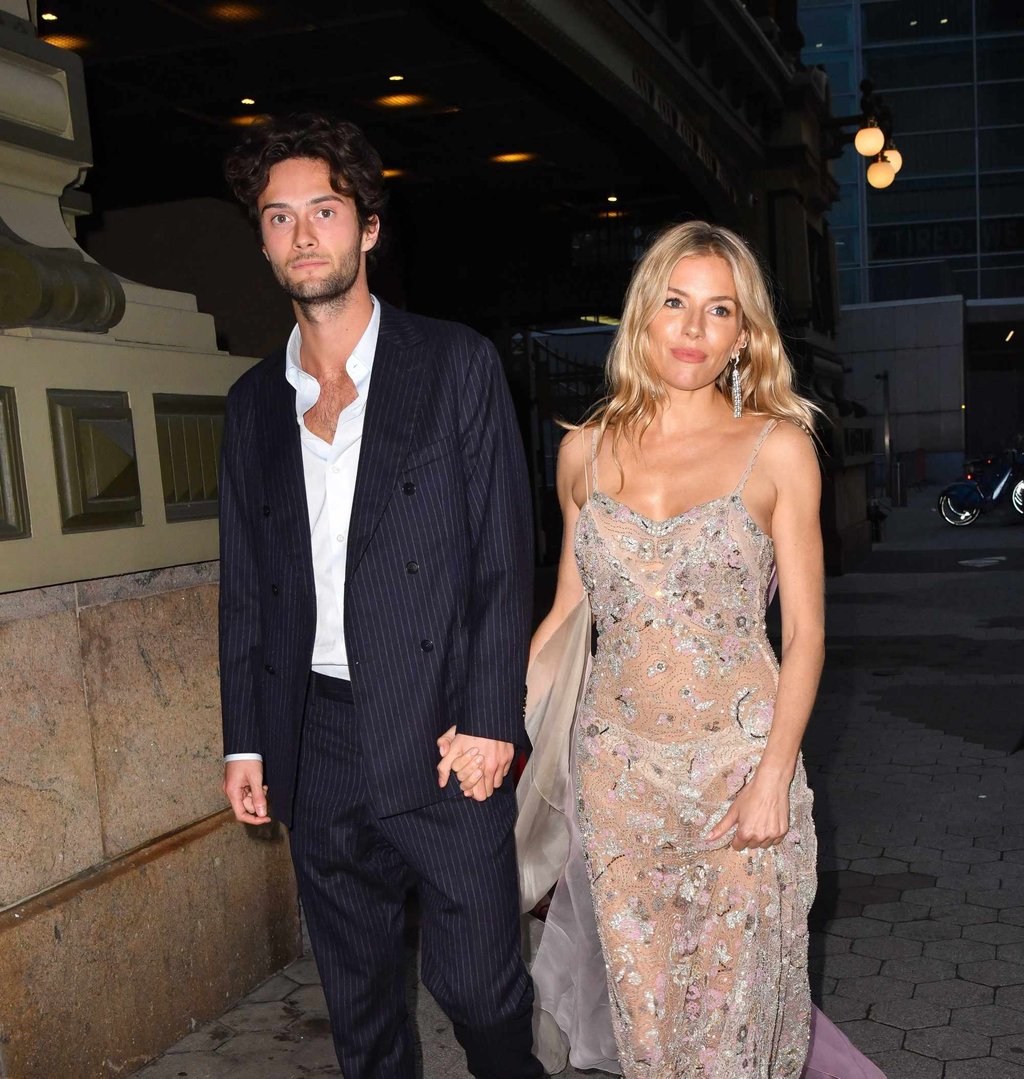 Oli Green and Sienna Miller attend the 2023 Prince’s Trust Gala at Cipriani South Street in New York City. Photo: Getty Images