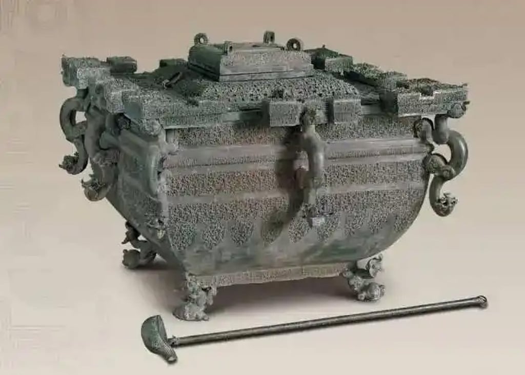 The invention of ice boxes, above, or their modern equivalents, marked a sophisticated response to summer heat, with devices dating back over 2,400 years. Photo: Baidu