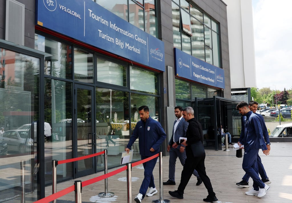 Iranian players arriving at the Canadian embassy for visa procedures in Ankara. Photo: Reuters