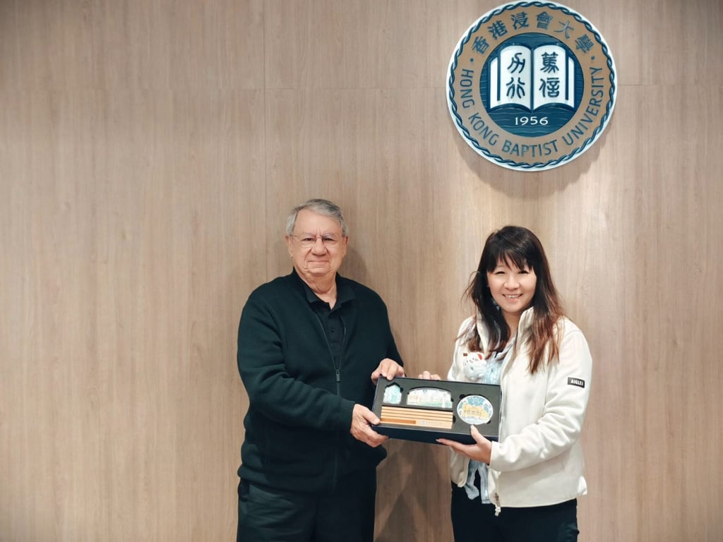 Professor Christy Cheung (right) with her mentor, Professor Emeritus Izak Benbasat, of the University of British Columbia’s Sauder School of Business, after his lecture at Hong Kong Baptist University last year. Photo: Hong Kong Baptist University Professor Christy Cheung (right) with her mentor, Professor Emeritus Izak Benbasat, of the University of British Columbia’s Sauder School of Business, after his lecture at Hong Kong Baptist University last year. Photo: Hong Kong Baptist University
