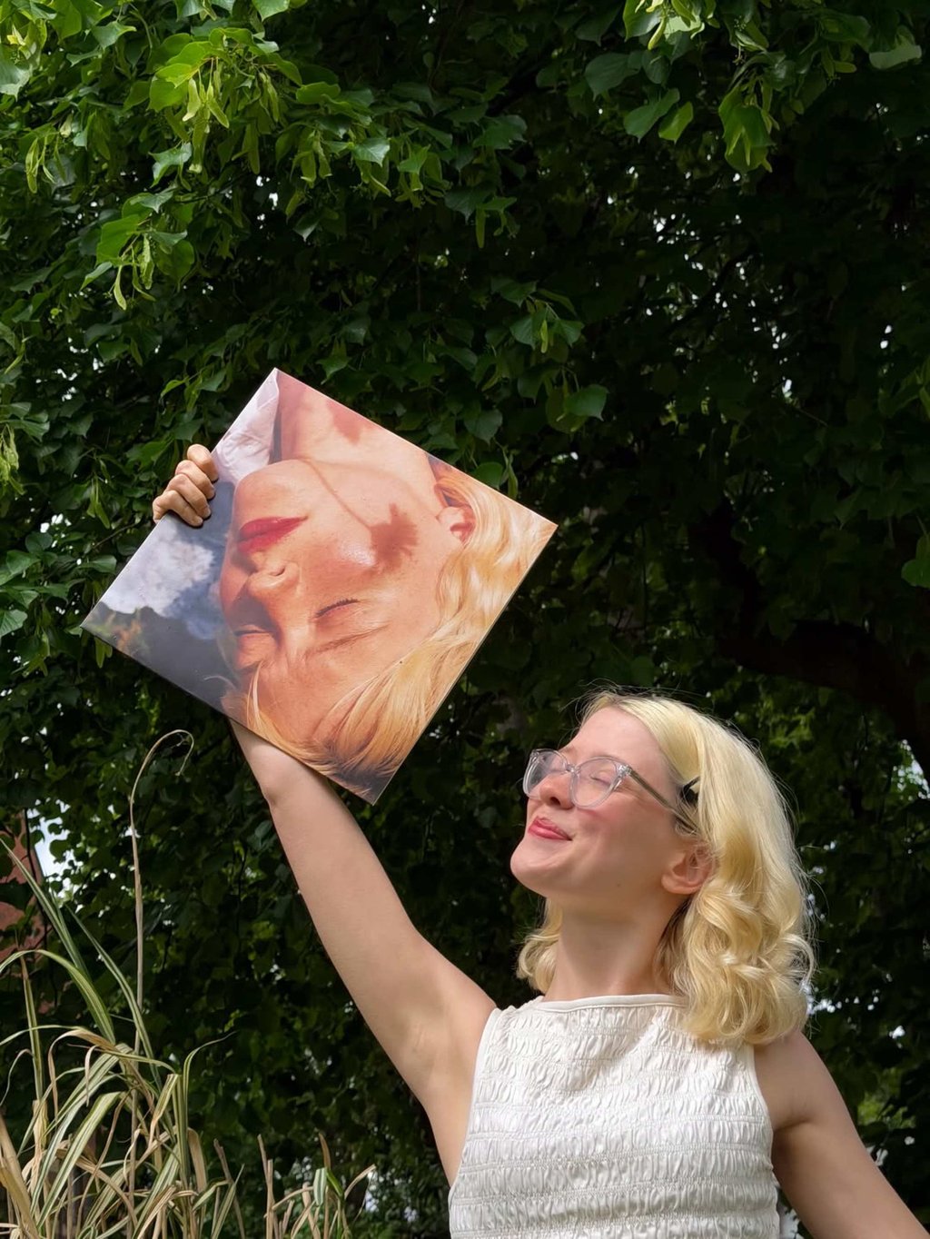 Maisie Peters released her third studio album, Florescence, this year. Photo: @maisiehpeters/Instagram