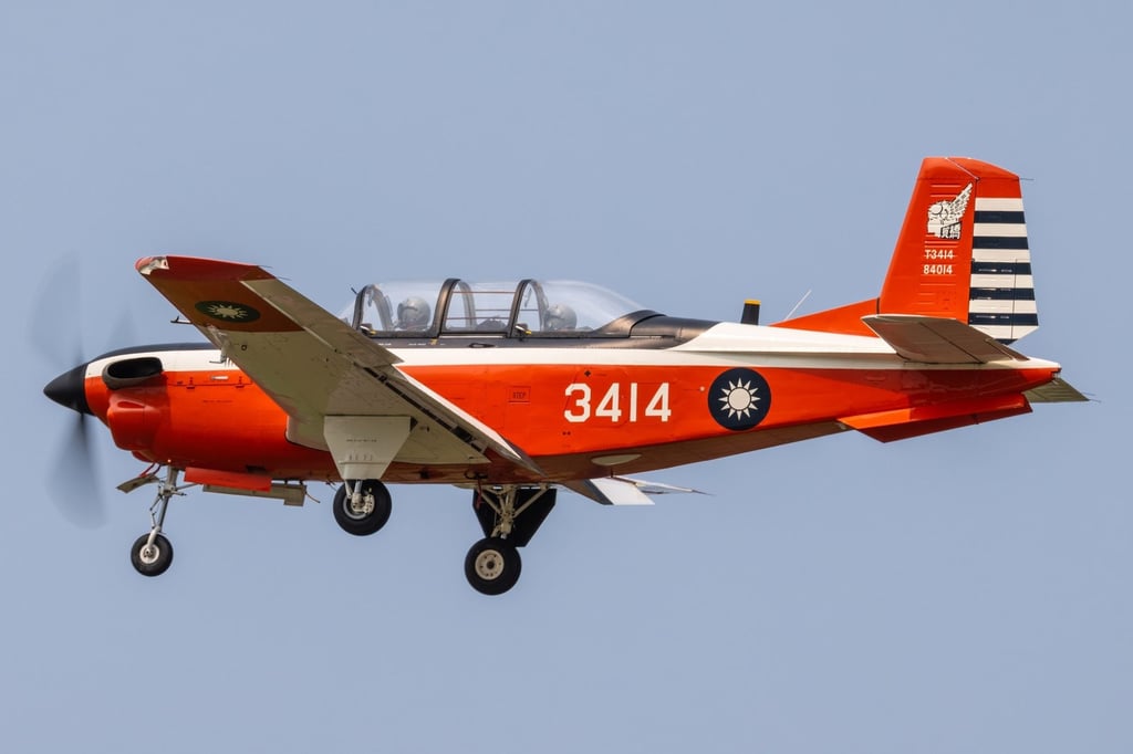 A T-34C aircraft with the tail number 3414 was involved in the crash on Tuesday morning in which two officers died. Photo: Facebook /IDF 經國號 A T-34C aircraft with the tail number 3414 was involved in the crash on Tuesday morning in which two officers died. Photo: Facebook /IDF 經國號