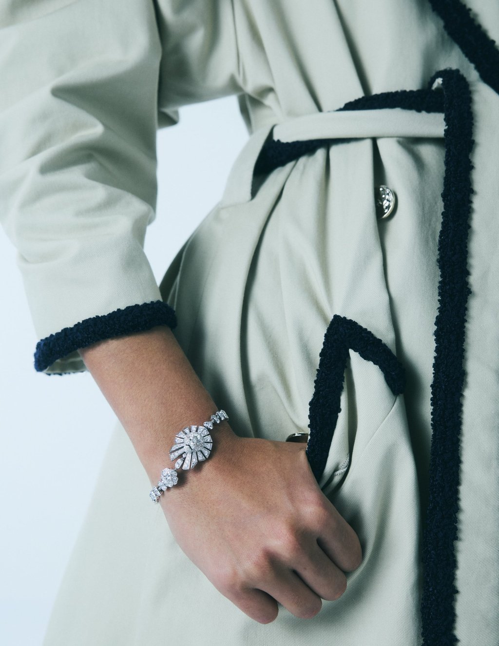 All outfits & jewellery: Chanel