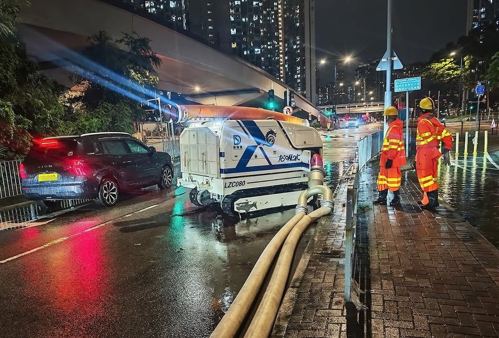 A water-pumping machine is deployed in Tin Shui Wai. Photo: Facebook/drainy.hk A water-pumping machine is deployed in Tin Shui Wai. Photo: Facebook/drainy.hk