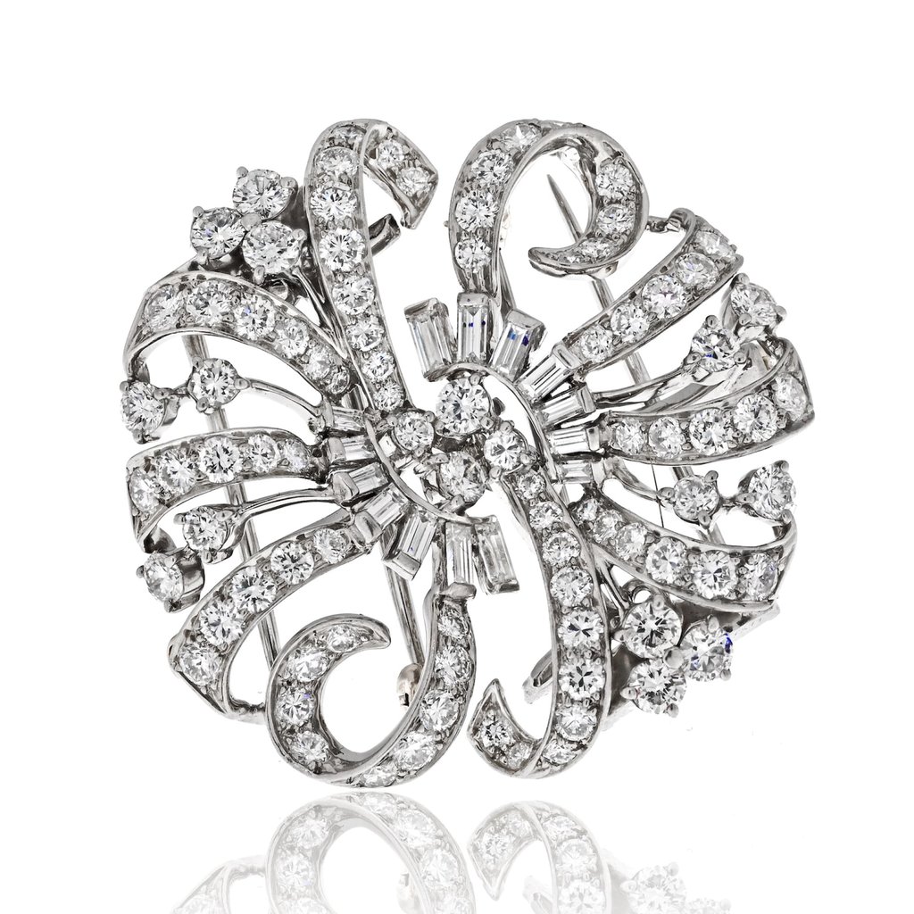 The Back Vault Tiffany & Co. Platinum 7.20cttw Diamond Double Clip Brooch. Photo: Handout The Back Vault Tiffany & Co. Platinum 7.20cttw Diamond Double Clip Brooch. Photo: Handout