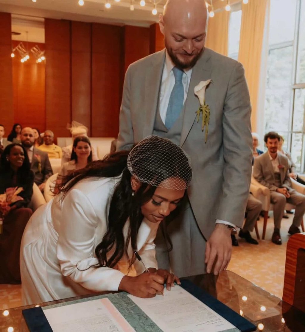 Deborah Roberts shared photos of her daughter Leila Roker’s wedding to Sylvain Gricourt, which was covered by Vogue. Photo: @leilaroker/Instagram Deborah Roberts shared photos of her daughter Leila Roker’s wedding to Sylvain Gricourt, which was covered by Vogue. Photo: @leilaroker/Instagram