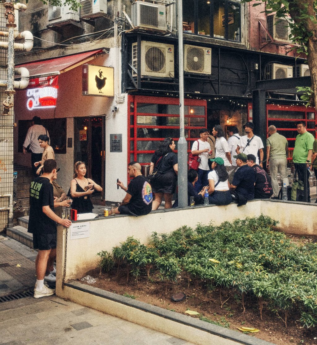 The outside of Honky Tonks Tavern.