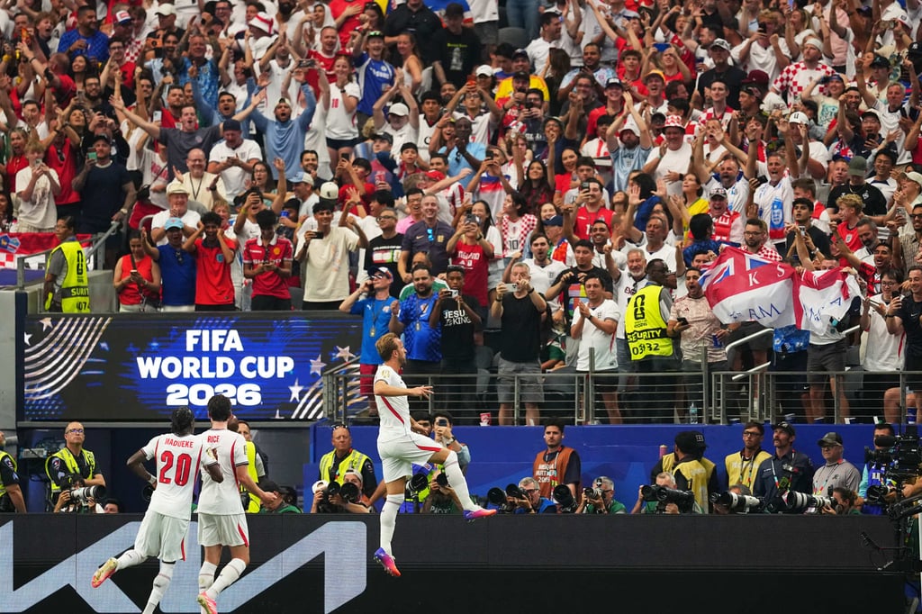 Englishman Harry Kane (right) celebrating after scoring the second goal for his team. Photo: AP Englishman Harry Kane (right) celebrating after scoring the second goal for his team. Photo: AP