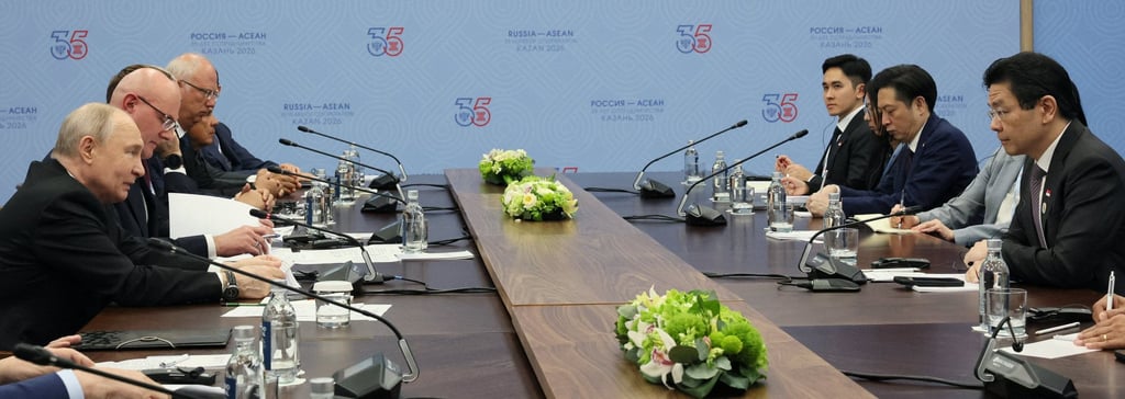Russia’s President Vladimir Putin (left) and Singapore’s Prime Minister Lawrence Wong (right) attend a meeting on the sidelines of the Russia-Asean Summit in Kazan on Thursday. Photo: Reuters Russia’s President Vladimir Putin (left) and Singapore’s Prime Minister Lawrence Wong (right) attend a meeting on the sidelines of the Russia-Asean Summit in Kazan on Thursday. Photo: Reuters