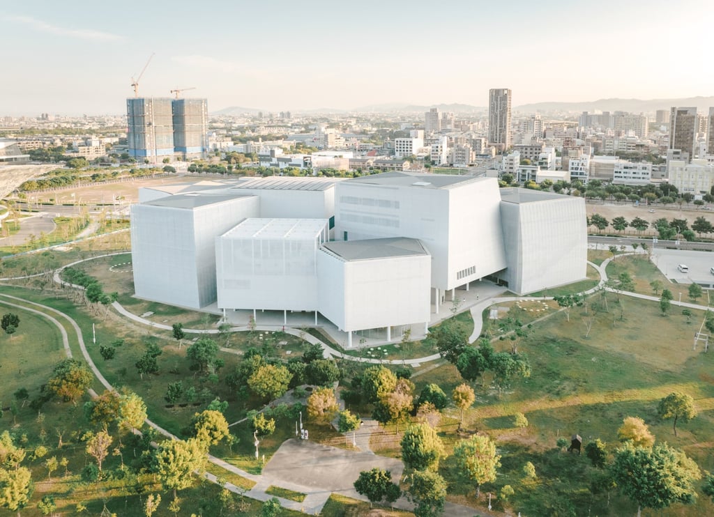 The Taichung Green Museumbrary consists of eight interconnected, semi-transparent cubes. Photo: Shutterstock The Taichung Green Museumbrary consists of eight interconnected, semi-transparent cubes. Photo: Shutterstock