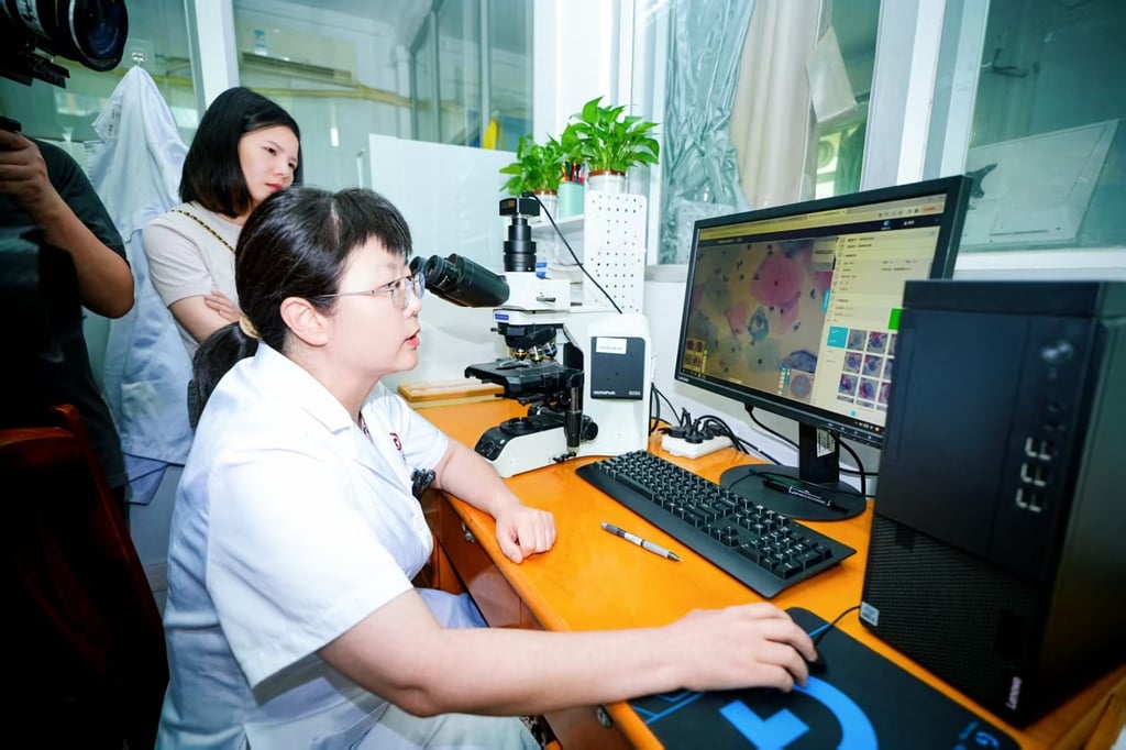 Doctors carry out AI-assisted clinical diagnoses, with the data then moved onto Huawei’s Hospital AI Platform, at China’s Nanfang Hospital of Southern Medical University. Doctors carry out AI-assisted clinical diagnoses, with the data then moved onto Huawei’s Hospital AI Platform, at China’s Nanfang Hospital of Southern Medical University.