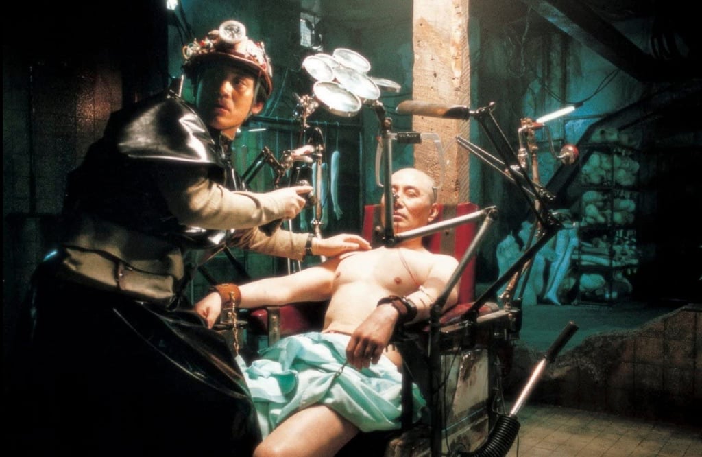 Shin Ha-kyun (left) and Baek Yoon-shik in a still from Save the Green Planet! (2003). The film is part of the “Asian Genre Films 99” programme at this year’s BiFan. Photo: CJ Entertainment Shin Ha-kyun (left) and Baek Yoon-shik in a still from Save the Green Planet! (2003). The film is part of the “Asian Genre Films 99” programme at this year’s BiFan. Photo: CJ Entertainment