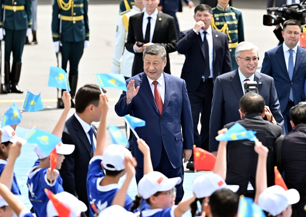 Chinese President Xi Jinping (centre) greets children as he walks beside Kazakh President Kassym-Jomart Tokayev (second right) in Astana, Kazakhstan, on June 16, 2025. Photo: Xinhua Chinese President Xi Jinping (centre) greets children as he walks beside Kazakh President Kassym-Jomart Tokayev (second right) in Astana, Kazakhstan, on June 16, 2025. Photo: Xinhua