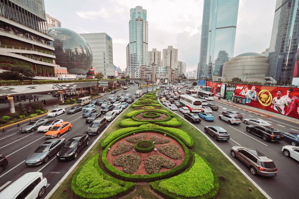 Rush hour in Shanghai. Photo: EPA Rush hour in Shanghai. Photo: EPA