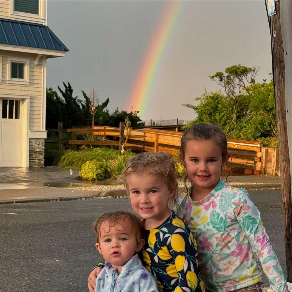 Kylie and Jason Kelce’s girls (so far) in mid-2024. Photo: @kykelce/Instagram