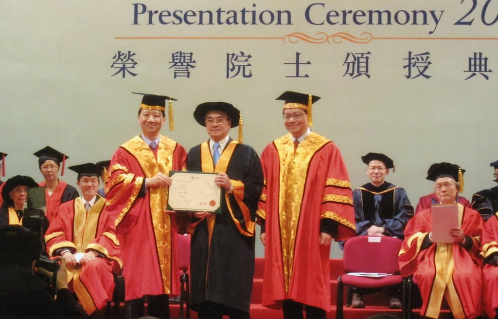 Chen (centre) is made an honorary fellow at the Hong Kong Institute of Education in 2012. Photo: courtesy Darwin Chen
