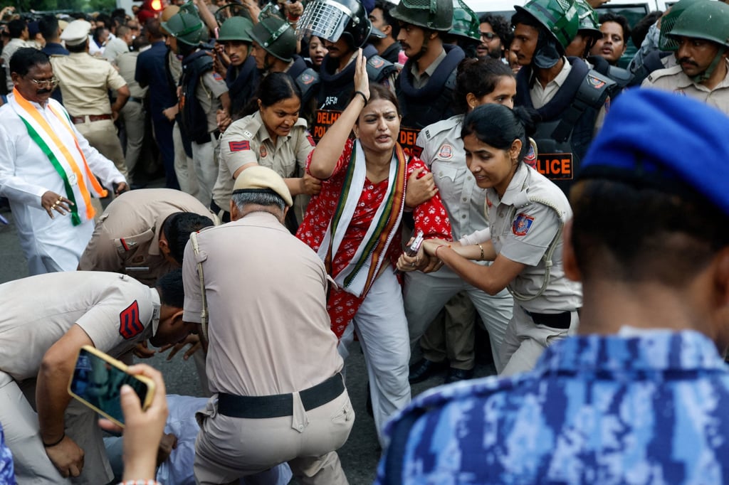 Police detain demonstrators during a sit-in outside Prime Minister Narendra Modi’s residence in New Delhi, India, on Tuesday. Photo: Reuters Police detain demonstrators during a sit-in outside Prime Minister Narendra Modi’s residence in New Delhi, India, on Tuesday. Photo: Reuters