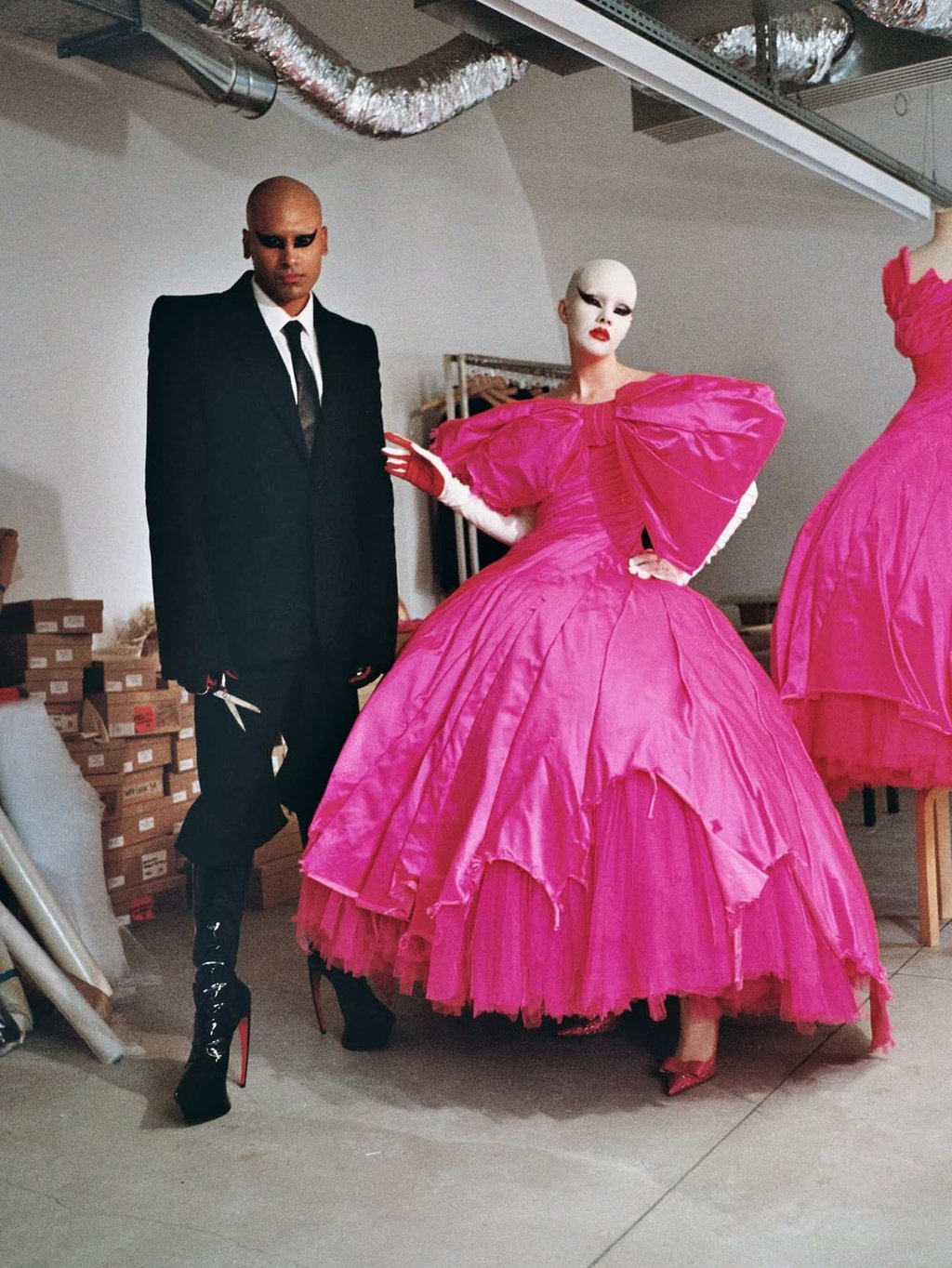 Hannah Rose Dalton and Steven Raj Bhaskaran pose for Nss Magazine in its Paris Noire issue. Photo: @matieresfecales/Instagram Hannah Rose Dalton and Steven Raj Bhaskaran pose for Nss Magazine in its Paris Noire issue. Photo: @matieresfecales/Instagram