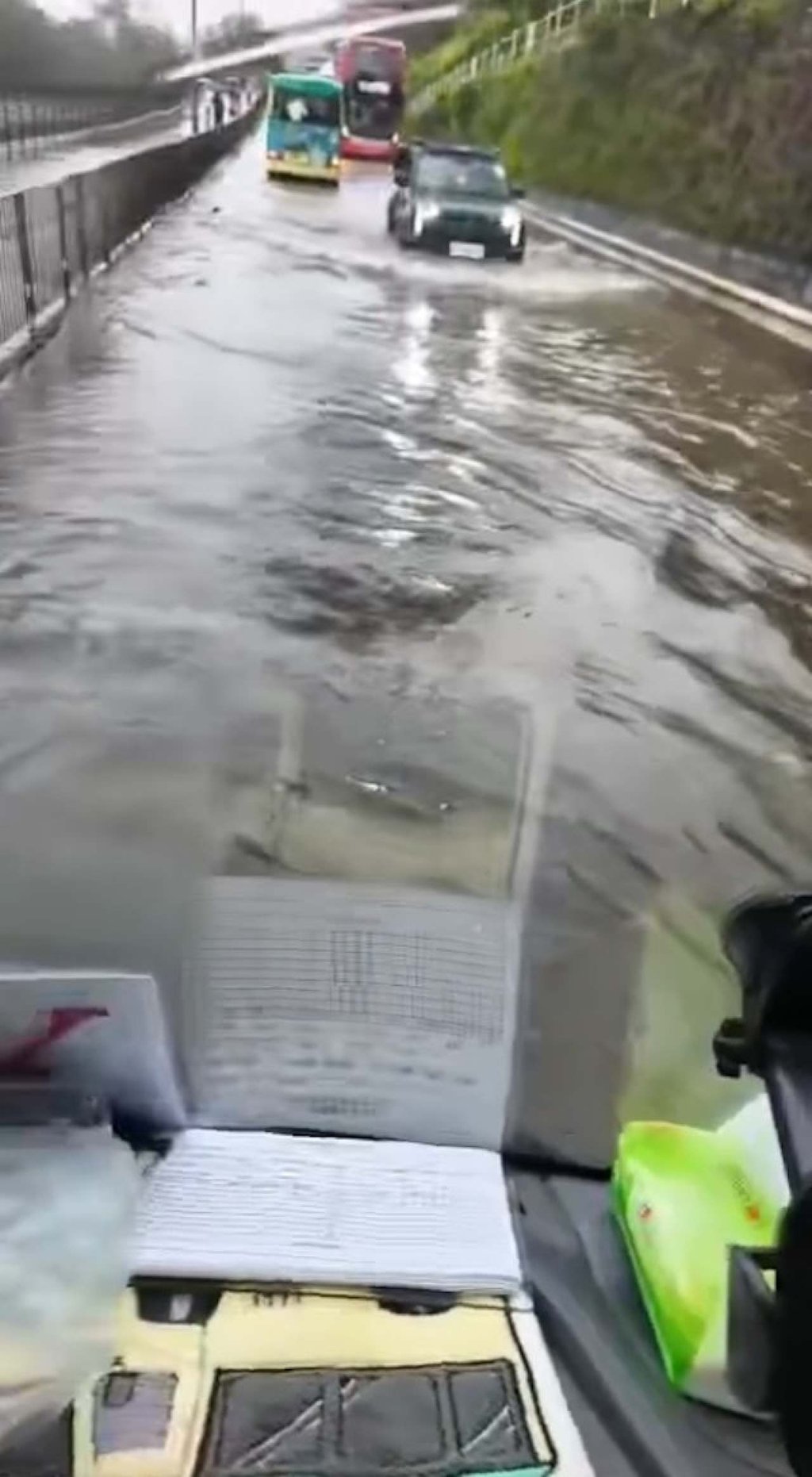A screengrab of footage showing flooding on Tai Wo Road. Photo: Handout A screengrab of footage showing flooding on Tai Wo Road. Photo: Handout