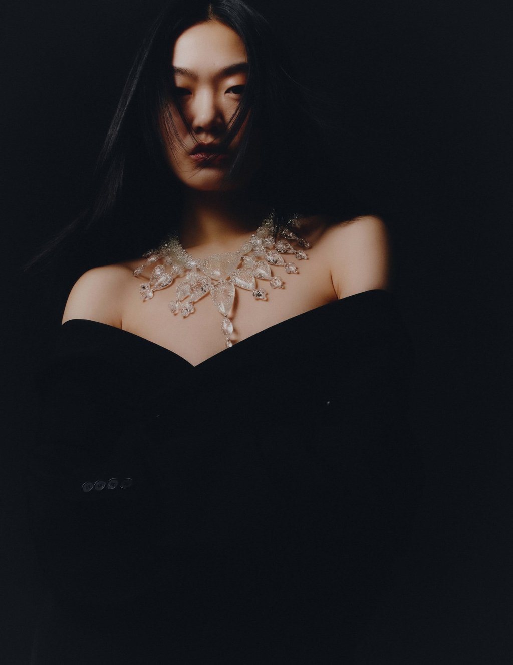 Outfit: Fendi. Jewellery: Boucheron