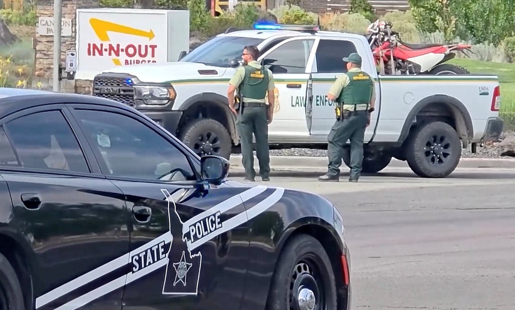 Emergency responders at the site of a fatal shooting in Twin Falls, Idaho on Saturday. Photo: ABC/Reuters Emergency responders at the site of a fatal shooting in Twin Falls, Idaho on Saturday. Photo: ABC/Reuters