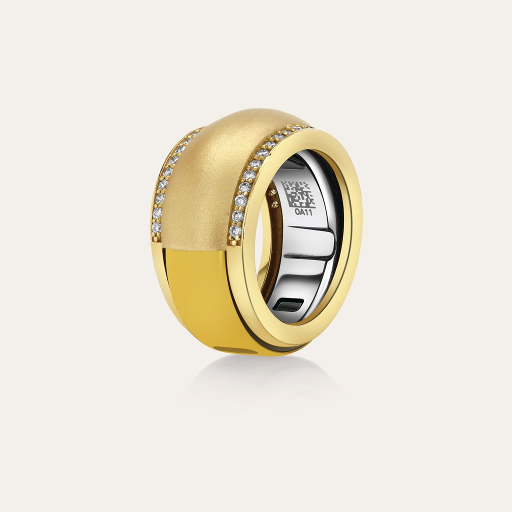 Billie Simone’s ring jacket is designed to fit an Oura ring. Photo: Handout