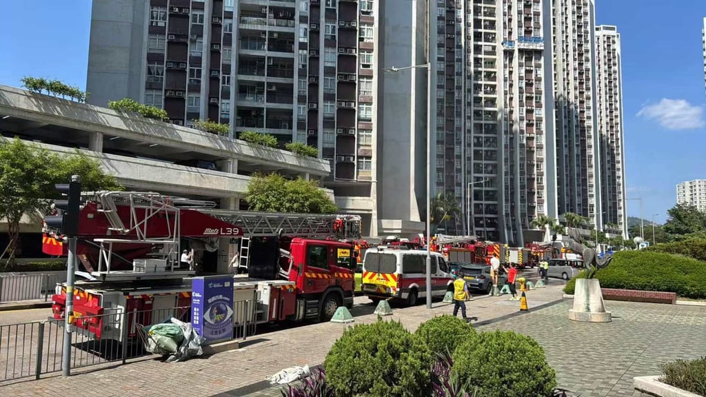 Some people reported that the fire might have started from a malfunctioning air conditioner. Photo: Facebook/Ting Kong Ho Eddie Some people reported that the fire might have started from a malfunctioning air conditioner. Photo: Facebook/Ting Kong Ho Eddie