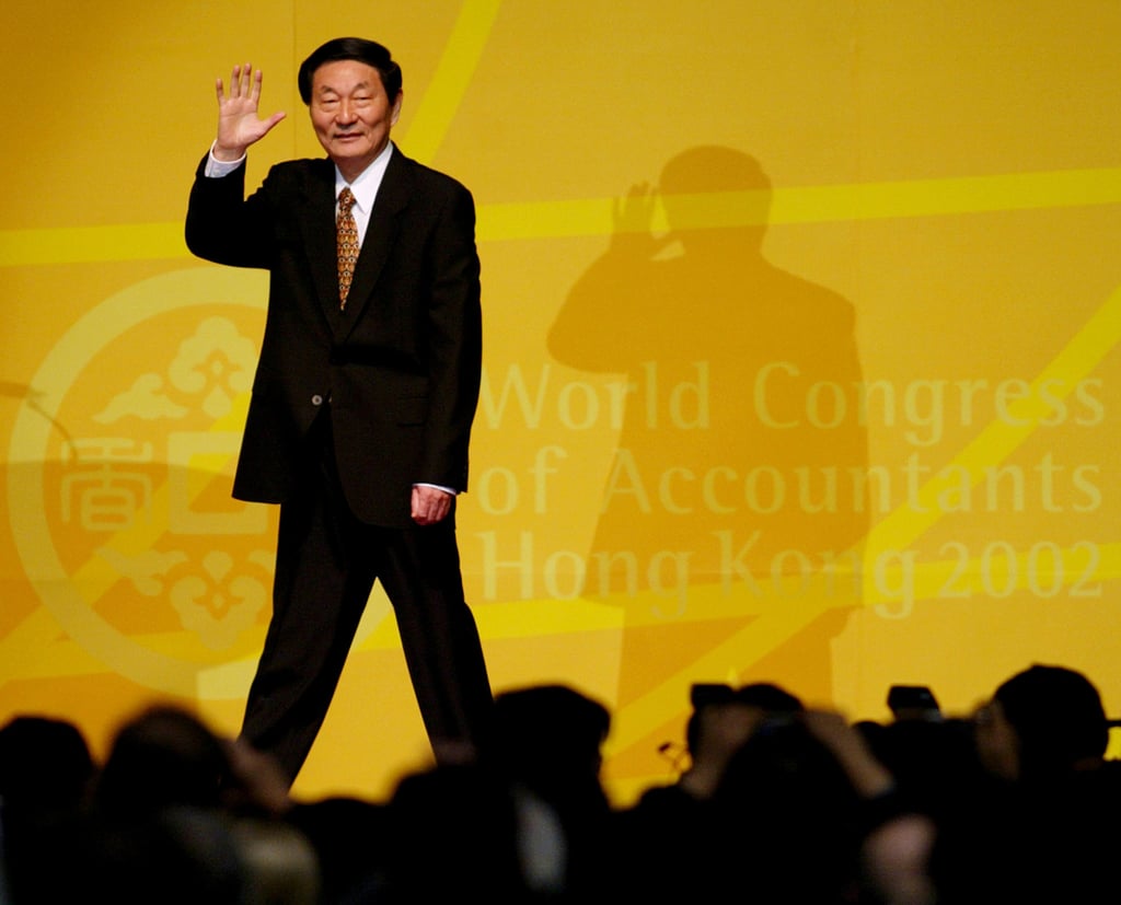  Reuters