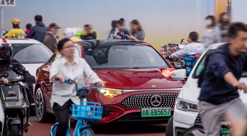 The Mercedes CLA can navigate busy streets, saving drivers from the stress of heavy traffic. Photo: Mercedes-Benz AG/dpa