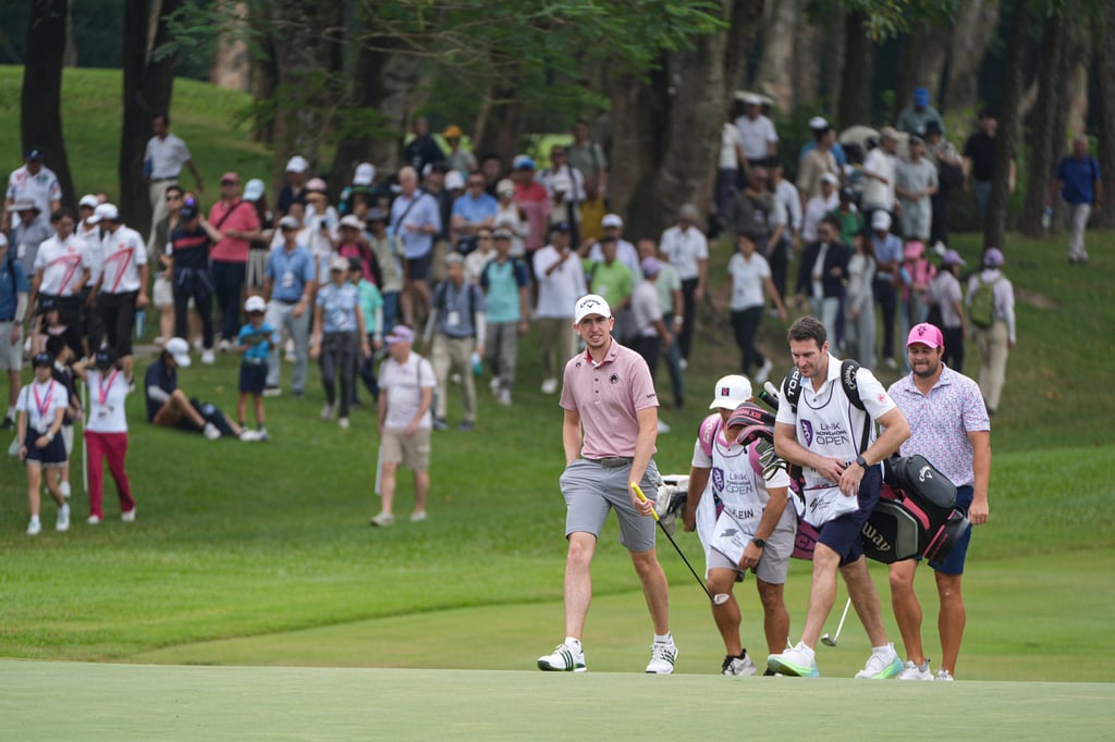Northern Ireland’s Tom McKibbin walks up to the 18th green during the final round of last year’s Hong Kong Open. Photo: Eugene Lee Northern Ireland’s Tom McKibbin walks up to the 18th green during the final round of last year’s Hong Kong Open. Photo: Eugene Lee