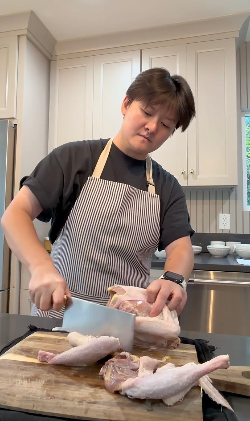 After learning about her parents’ financial struggles, Chengzi reinvented herself, transitioning into a private chef for affluent middle-class clients. Photo: RedNote
