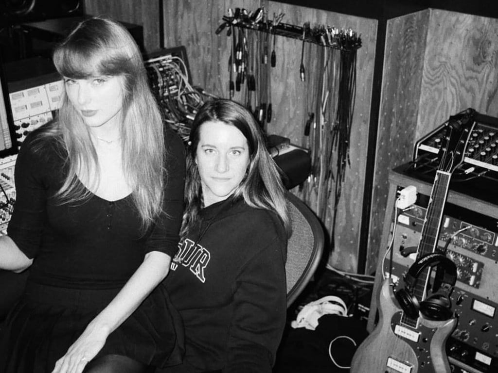 Laura Sisk and Taylor Swift during the recording of The Tortured Poets Department in 2024. Photo: @sharp_stick/Instagram