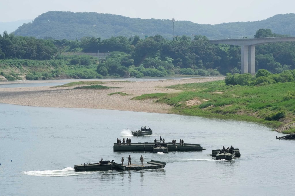 US soldiers conduct a training exercise on a river in Yeoncheon, near the border between South and North Korea, on Tuesday. Photo: AP