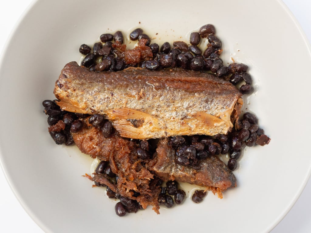 Dau si leng yu, or fried dace with salted black beans. Photo: Wikipedia Dau si leng yu, or fried dace with salted black beans. Photo: Wikipedia