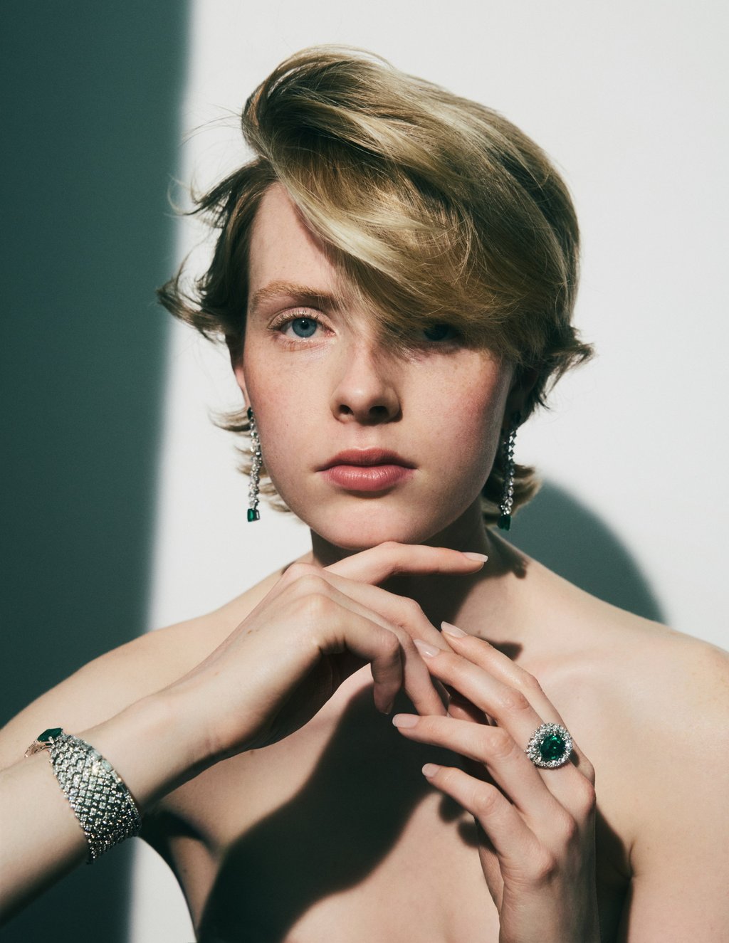 Outfit and high jewellery: Louis Vuitton