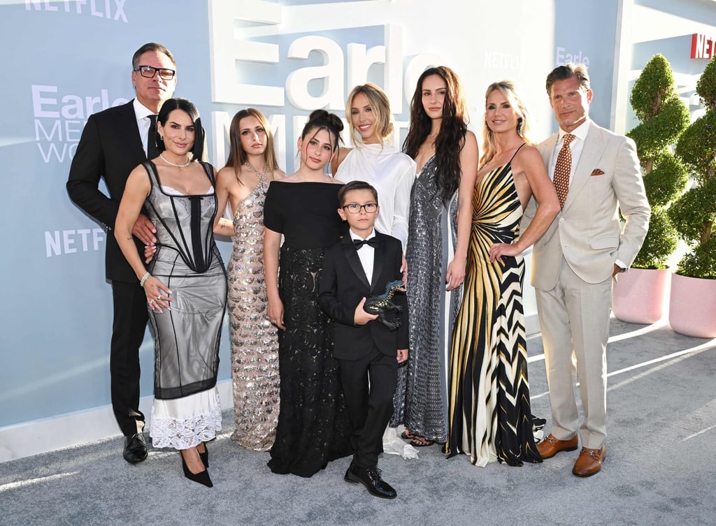 Alix Earle and Ashtin Earle (fourth and third from right) along with members of their family attend the premiere of Earle Meets World at Netflix’s Tudum Theater in Los Angeles on September 1. Photo: AFP