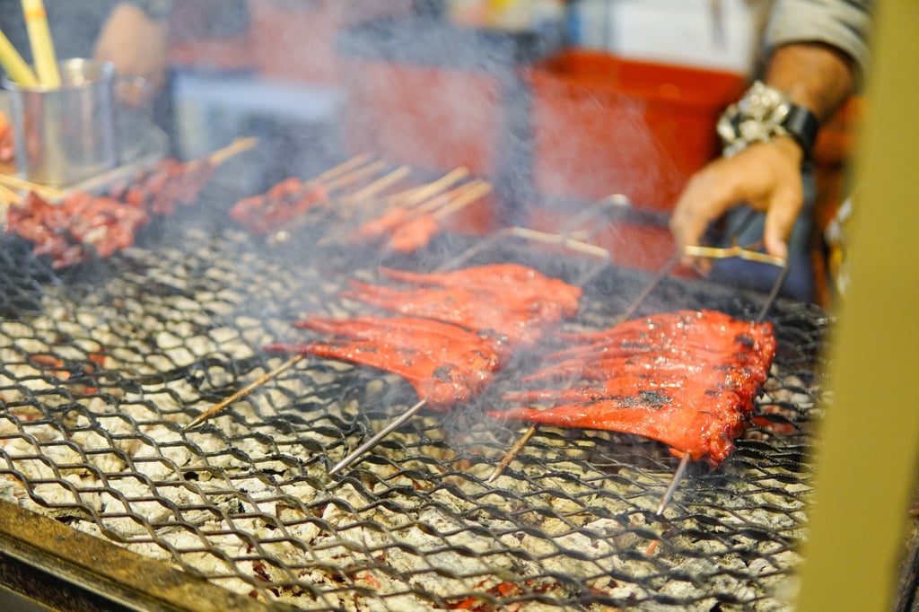 Grilled seafood is one of the most popular Malaysian street foods found at the street stalls of Kuala Lumpur’s Jalan Alor open-air night market. Photo: Shutterstock