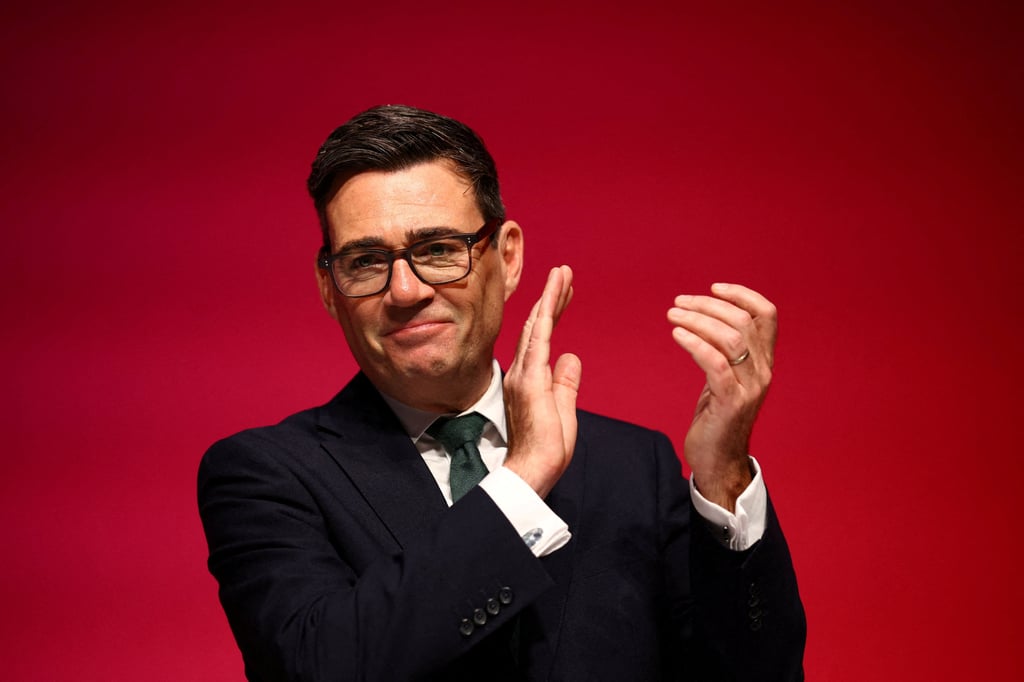 British Prime Minister Andy Burnham applauds at the end of Britain’s Labour Party’s annual conference in Liverpool on Wednesday. Photo: Reuters British Prime Minister Andy Burnham applauds at the end of Britain’s Labour Party’s annual conference in Liverpool on Wednesday. Photo: Reuters