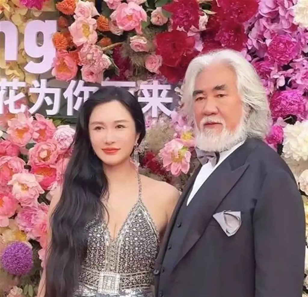 Although his true wealth remains private, Zhang has shut down viral internet rumours suggesting he has amassed a 30-billion-yuan (US$4.5 billion) fortune. Photo: QQ.com Although his true wealth remains private, Zhang has shut down viral internet rumours suggesting he has amassed a 30-billion-yuan (US$4.5 billion) fortune. Photo: QQ.com