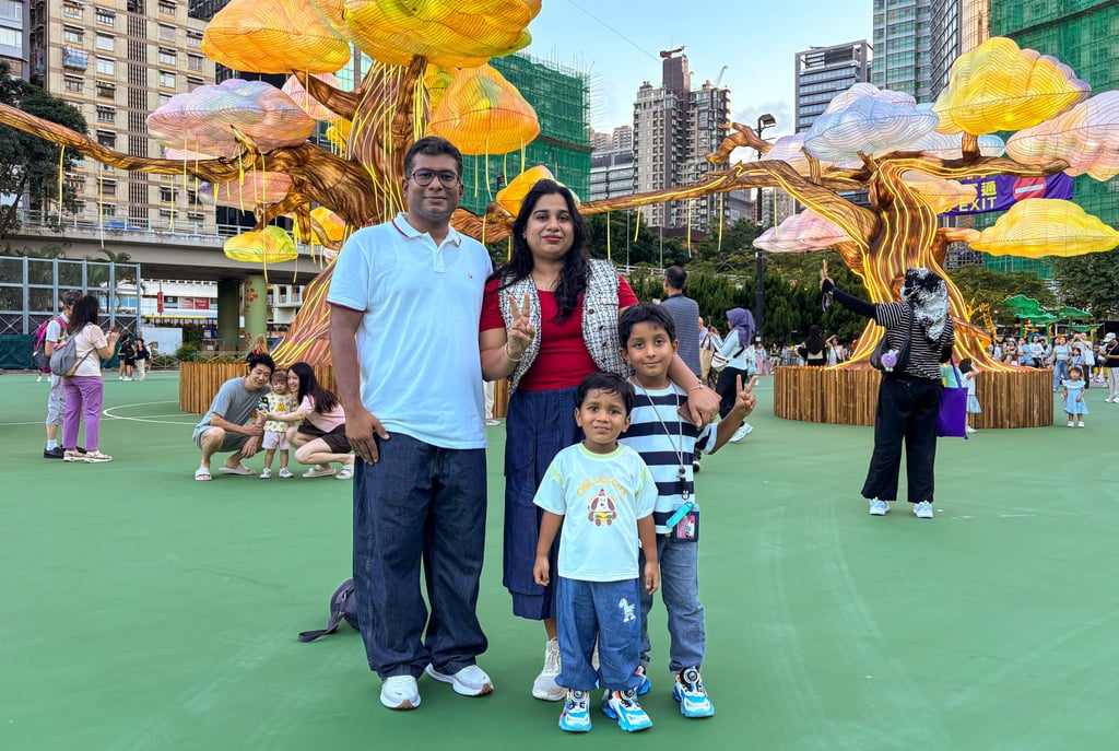 維多利亞公園燈飾展延期吸引數千人慶祝國慶