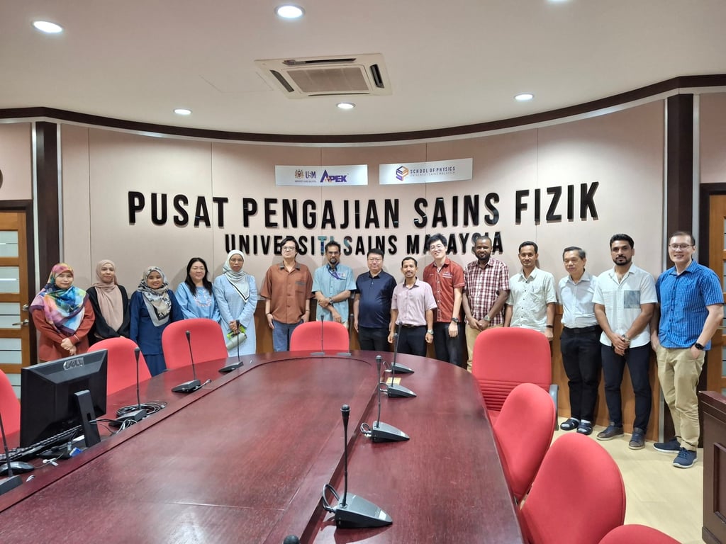 Delegates from the College of Physics at China’s Nanjing University of Aeronautics and Astronautics visit their counterparts at USM in Malaysia in May. Photo: Handout