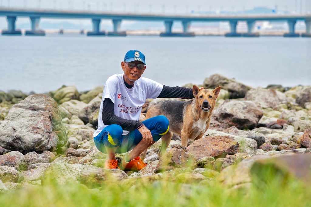 The former canoe lifeguard returned to the sport after his liver cancer diagnosis and now paddles at sea five days a week. Photo: Elson Li The former canoe lifeguard returned to the sport after his liver cancer diagnosis and now paddles at sea five days a week. Photo: Elson Li