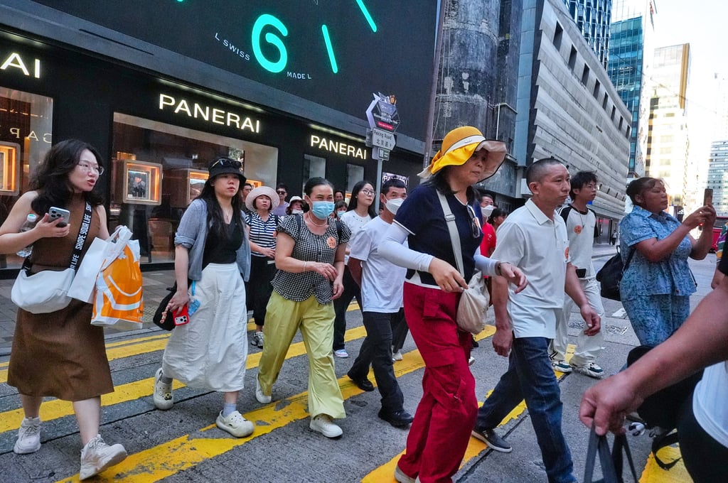 Nearly 940,000 mainland visitors entered Hong Kong in the first four days of the holiday, up 7 per cent from the same period last year. Phot Elson Li Nearly 940,000 mainland visitors entered Hong Kong in the first four days of the holiday, up 7 per cent from the same period last year. Phot Elson Li