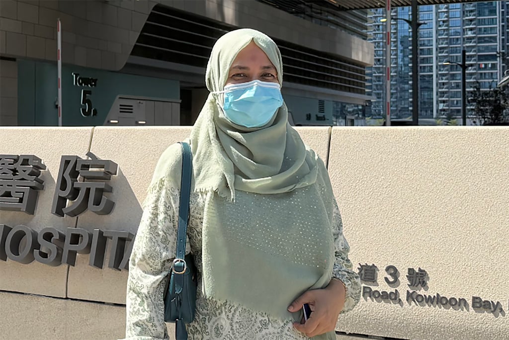 Patient Hossain Chowdhury Shamimara travelled from Tsim Sha Tsui to Kai Tak Hospital on Monday and had a positive experience at the new facility. Photo: Lexi Tian