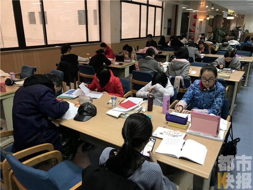 Students attend an intensive tutoring session during Chinese New Year in Hangzhou, China, to prepare for the gaokao, the country’s national college entrance examination. Photo: Web/File Students attend an intensive tutoring session during Chinese New Year in Hangzhou, China, to prepare for the gaokao, the country’s national college entrance examination. Photo: Web/File