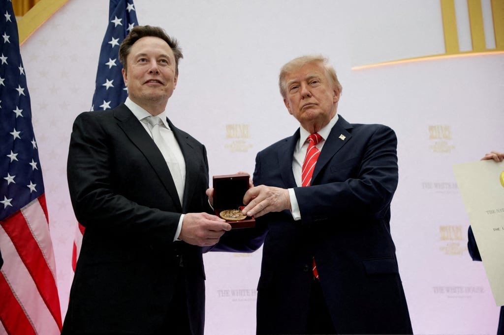 US President Donald Trump (right) presents the National Medal of Science to Musk in Washington on Thursday. Photo: Reuters US President Donald Trump (right) presents the National Medal of Science to Musk in Washington on Thursday. Photo: Reuters