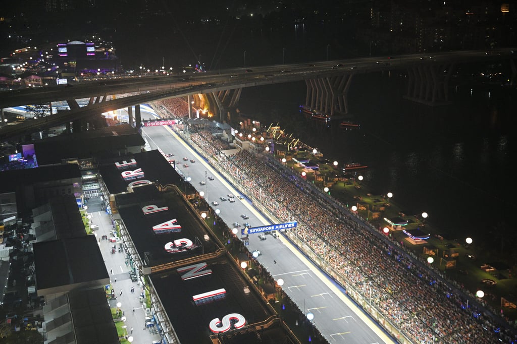 The Singapore Grand Prix drew a crowd of more than 300,000 this year despite the haze. Photo: Xinhua The Singapore Grand Prix drew a crowd of more than 300,000 this year despite the haze. Photo: Xinhua